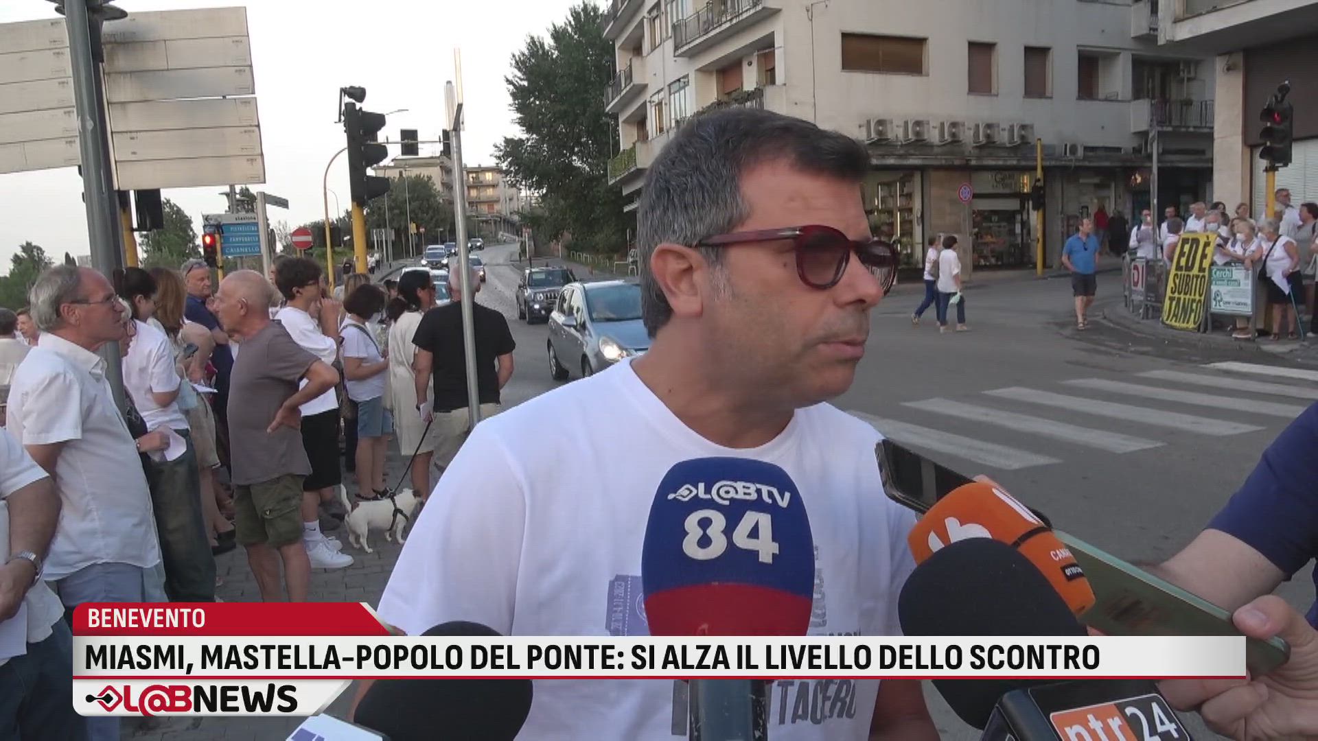 Miasmi, Mastella-Potere al Popolo; si alza il livello dello scontro