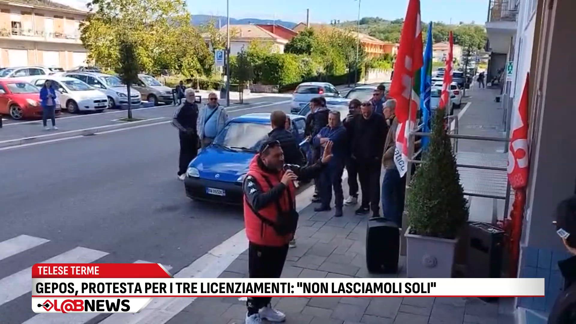 Gepos, protesta per i tre licenziamenti: ''non lasciamoli soli''
