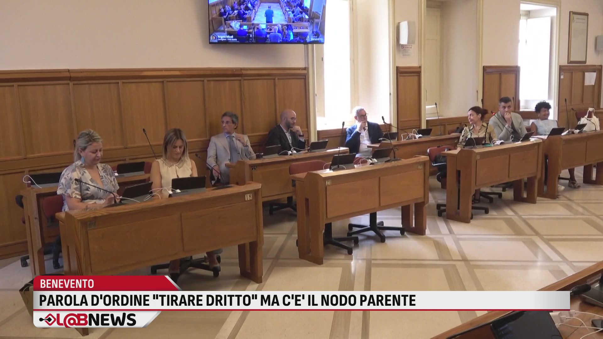 Parola d'ordine "tirare dritto" ma c'è il nodo Parente
