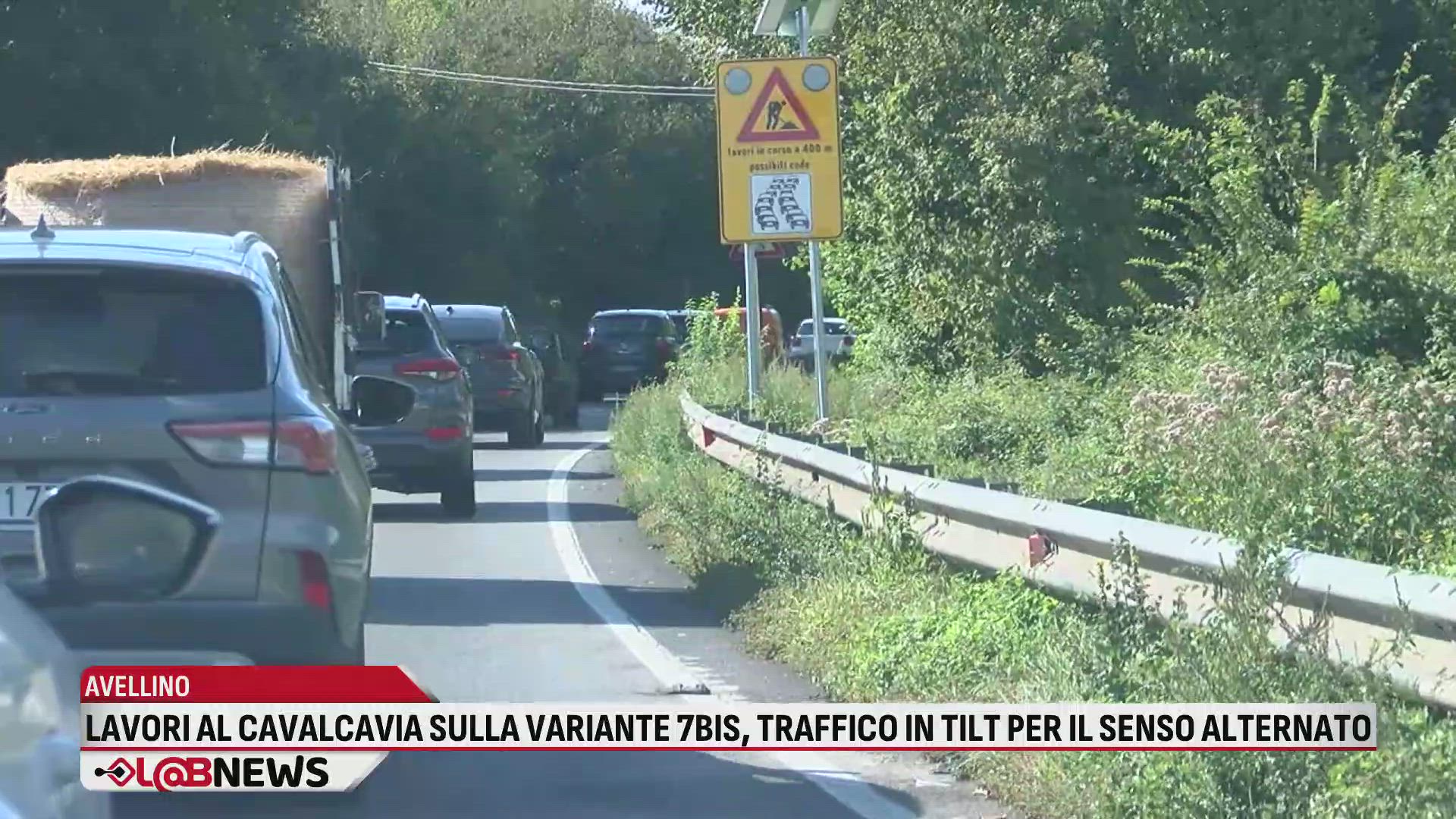 Lavori al cavalcavia sulla variante 7bis,  traffico in tilt per il senso alternato