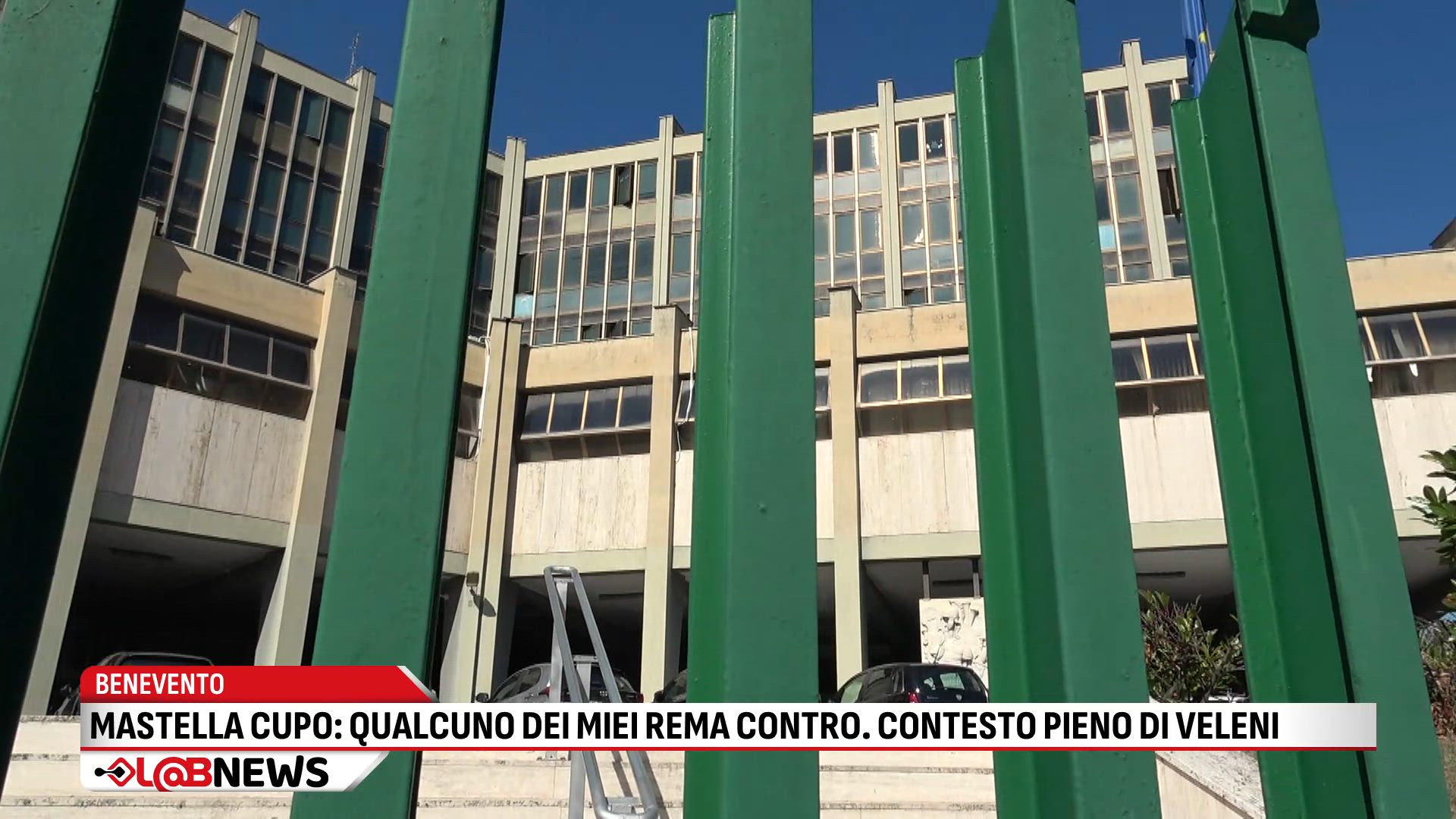 Mastella cupo: qualcuno dei miei rema contro. Contesto pieno di veleni