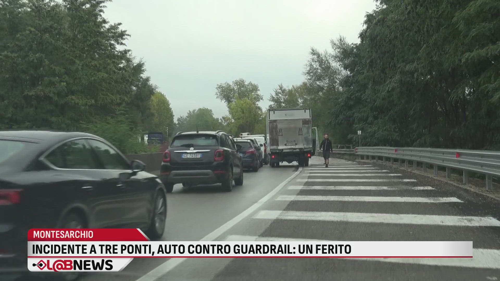 Incidente a Tre Ponti: auto contro guardrail, un ferito