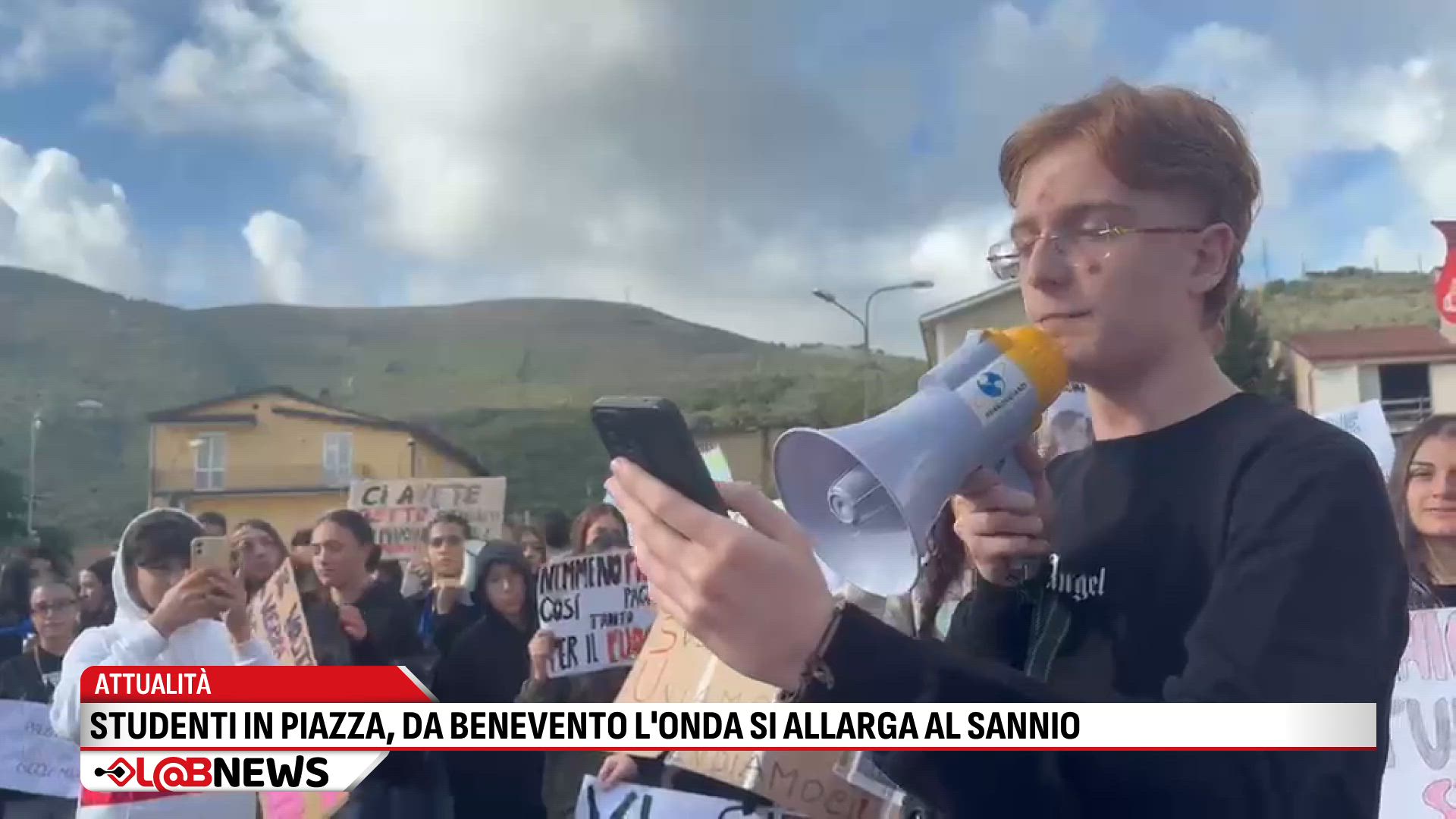 Studenti in piazza, da Benevento l’onda si allarga al Sannio